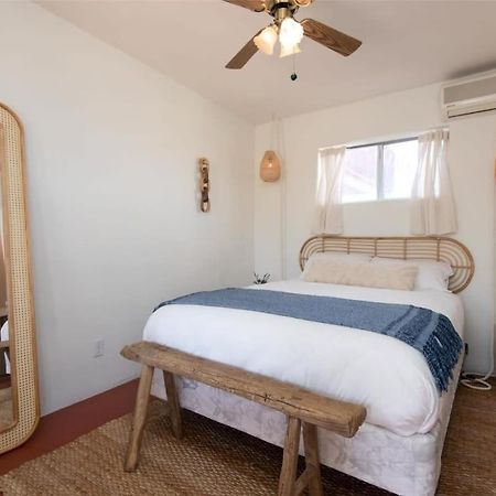Renovated Lodge - Room 2 With Pool Access Joshua Tree Dış mekan fotoğraf