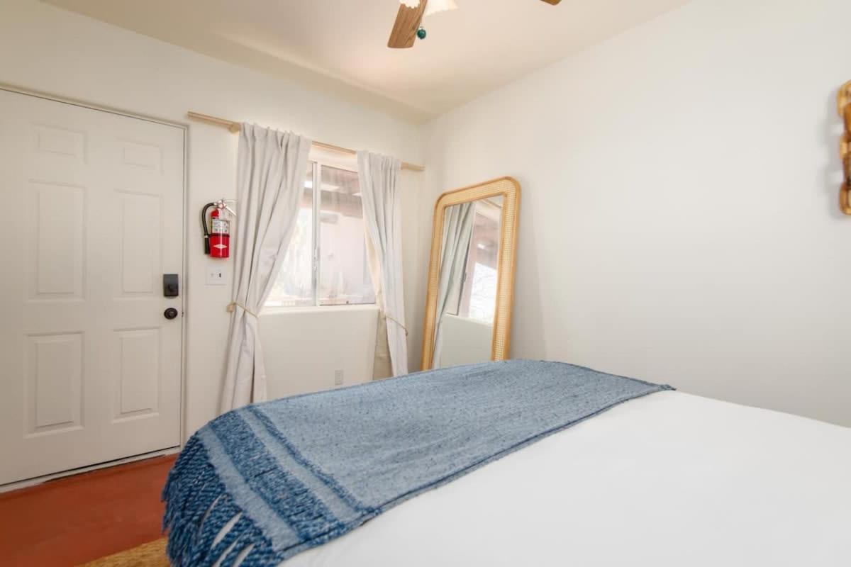 Renovated Lodge - Room 2 With Pool Access Joshua Tree Dış mekan fotoğraf