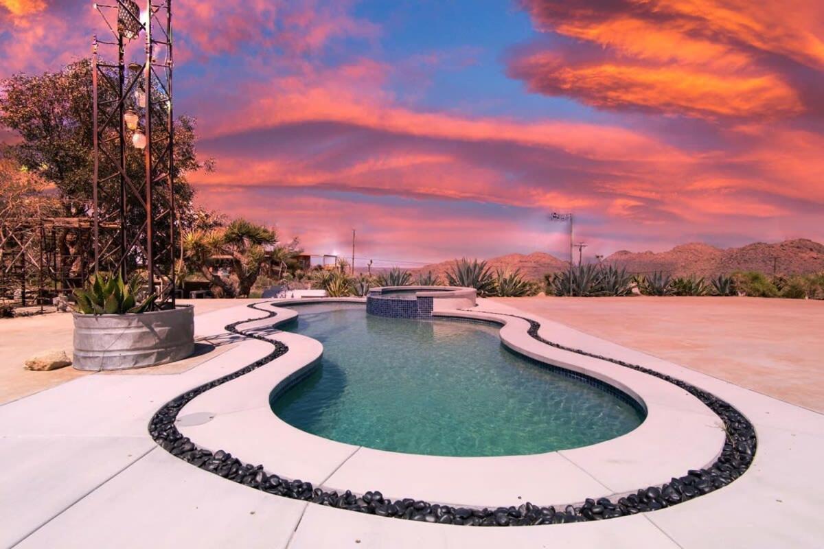 Renovated Lodge - Room 2 With Pool Access Joshua Tree Dış mekan fotoğraf